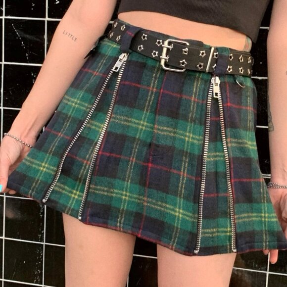 Tunnel Vision Weetzie green plaid mini skirt w/ zip pleats size XS - Picture 1 of 6